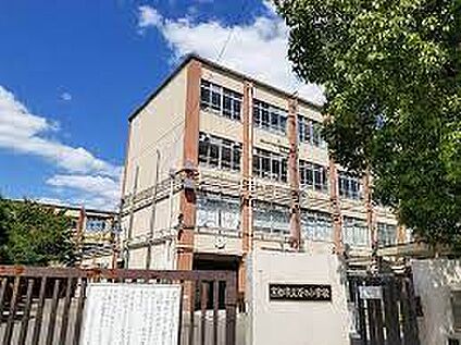 京都市立百々小学校 徒歩850m
