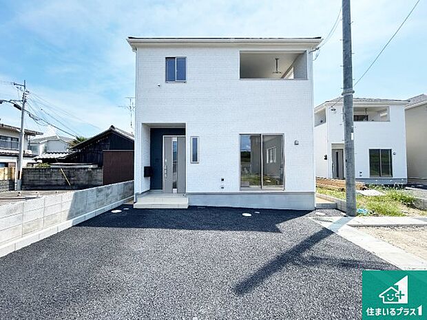 【外観】安心の10年保証!外観を美しく保ち、雨水で汚れを落とします!気になることがありましたら、お気軽にお問い合わせください!