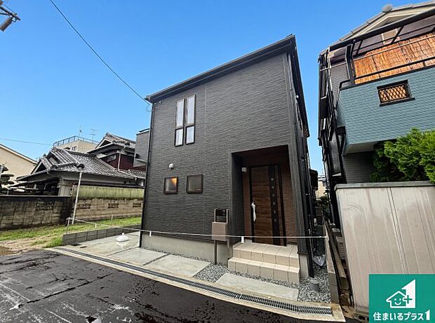 【外観】安心の10年保証!外観を美しく保ち、雨水で汚れを落とします!気になることがありましたら、お気軽にお問い合わせください!