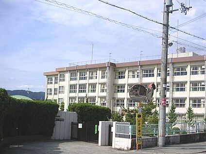 豊中市立第十一中学校 徒歩1700m