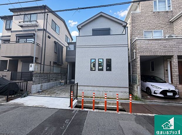 【外観】現在建築中！落ち着いた街並みで新生活を始めることが出来そう！周辺の物件も併せてご紹介させて頂きます！