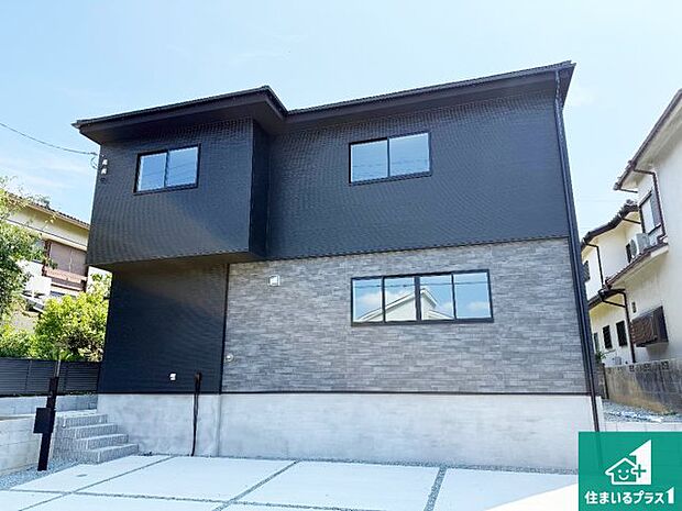 【外観】現在建築中!落ち着いた街並みで新生活を始めることが出来そう!周辺の物件も併せてご紹介させて頂きます!
