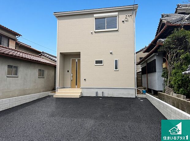 【外観】安心の10年保証！外観を美しく保ち、雨水で汚れを落とします！気になることがありましたら、お気軽にお問い合わせください！