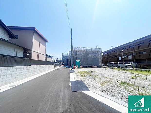 【外観】現在建築中!落ち着いた街並みで新生活を始めることが出来そう!周辺の物件も併せてご紹介させて頂きます!