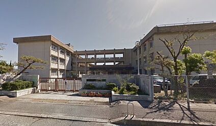 大和郡山市立平和小学校 徒歩1566m
