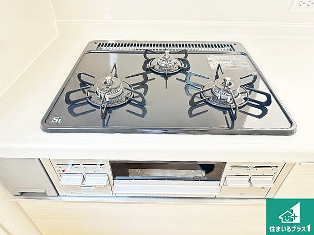 【コンロ】ダブル高火力Siセンサー付きコンロ!3口あるので、まとめて料理をする時も大活躍!