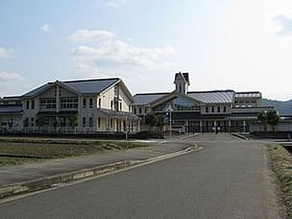 綾部市立綾部小学校 徒歩1088m