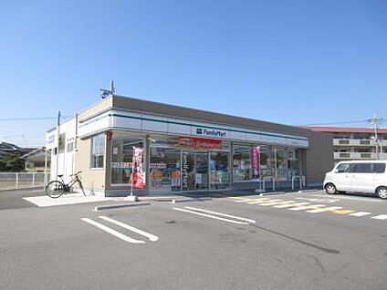 ファミリーマート 奈良中山町店 徒歩450m