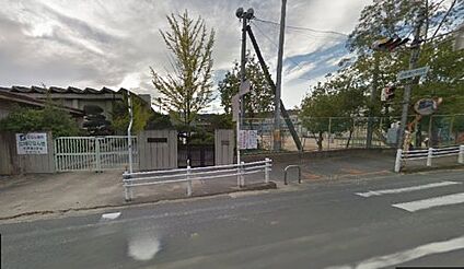 平群町立平群小学校 徒歩986m