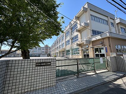 篠崎第二小学校 700ｍ(徒歩9分)