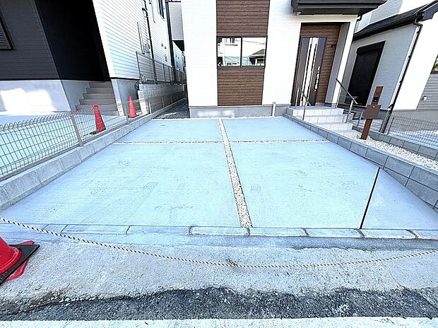 【B号棟】駐車並列最大2台可！