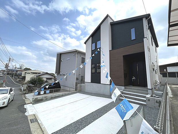 駐車並列最大3台可！