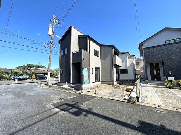 【2号棟】角地で陽当たり良好+開放感有り!