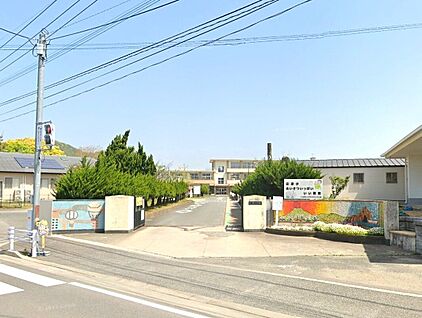 糸島市立引津小学校 800ｍ(徒歩10分)