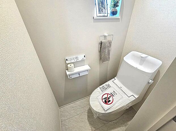 【【3号棟】トイレ】トイレは1階と2階にあります。