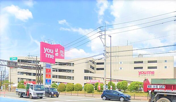 ゆめタウン筑紫野（約850m）