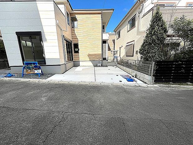 【駐車場】駐車並列2台可！