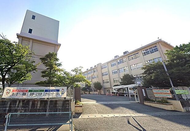 福岡市立三筑中学校（約650m）