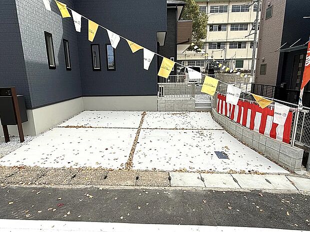 【【28号地】駐車場】駐車並列2台可！