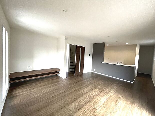 【リビング】お洒落なTVカウンター付き♪