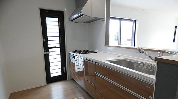 【【7号棟】キッチン】家族の会話が弾むカウンターキッチン!