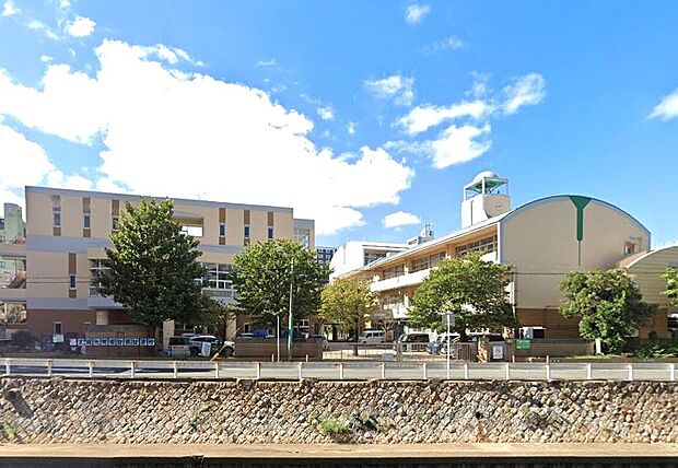 北九州市立小倉中央小学校（約620m）