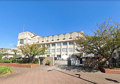 福岡市立愛宕浜小学校 200ｍ(徒歩3分)