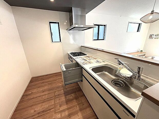 【【2号棟】キッチン】家族の会話が弾むカウンターキッチン！！