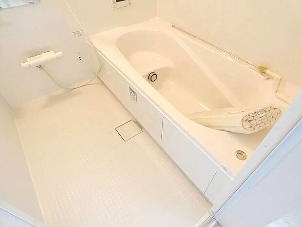 【【2号棟】浴室】落ち着いた雰囲気の浴室！浴室乾燥暖房付き♪