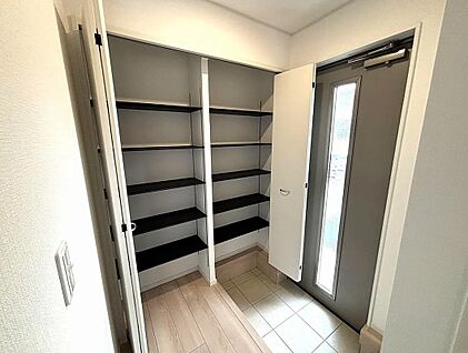 【1号棟】玄関