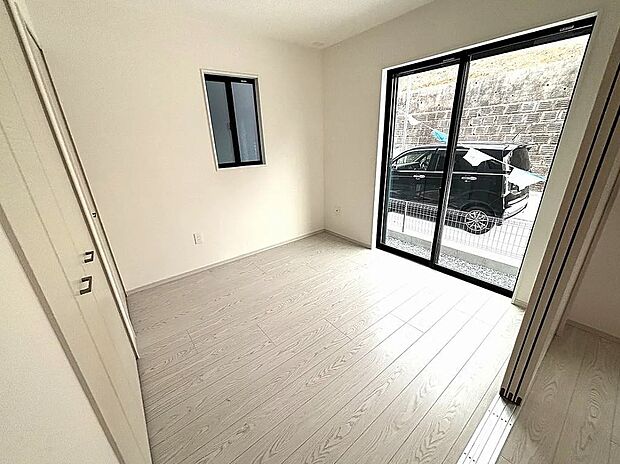 【【1号棟】1階洋室】リビングとつなげてさらに広々空間！