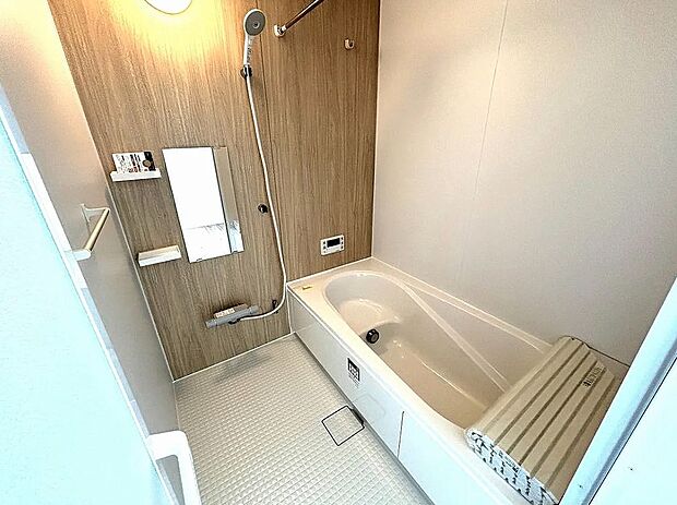 【【3号棟】浴室】落ち着いた雰囲気の浴室！浴室乾燥暖房付き♪