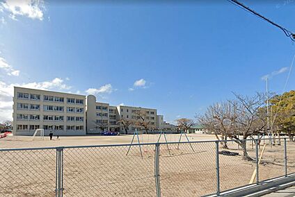 福津市立福間小学校 650ｍ(徒歩9分)