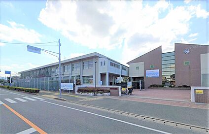 福津市立津屋崎中学校 800ｍ(徒歩10分)