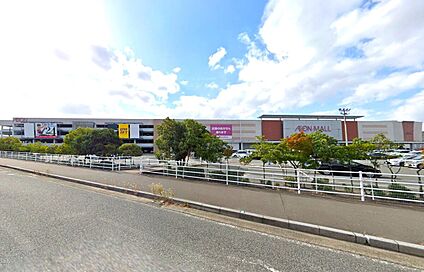 イオンモール福岡 3300ｍ(車約9分)