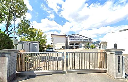 筑前町立中牟田小学校 450ｍ(徒歩6分)