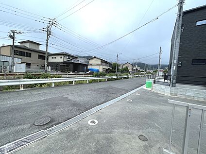 【4号地】前面道路