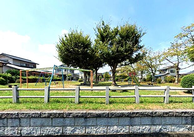 むさしヶ丘団地2号公園（約140m）
