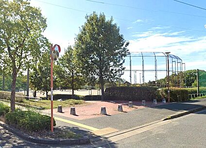 千鳥ヶ池公園 450ｍ(徒歩6分)