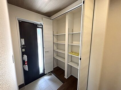 【1号棟】玄関
