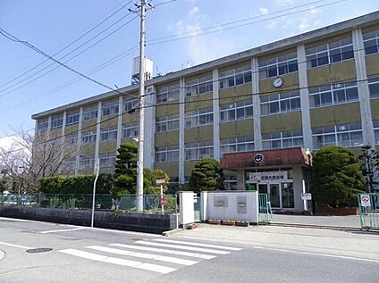 加古川市立氷丘中学校 約840ｍ(徒歩11分)