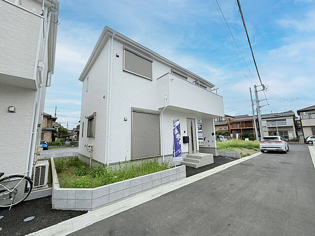 【現地外観】■外観、間取り、陽当たり、風通り、リビング、キッチン、駐車、スペース、眺望、街並み、周辺環境など、こちらの物件で毎日の暮らしに役立つポイント「知って納得」生活イメージを詳しく説明させて頂きます。