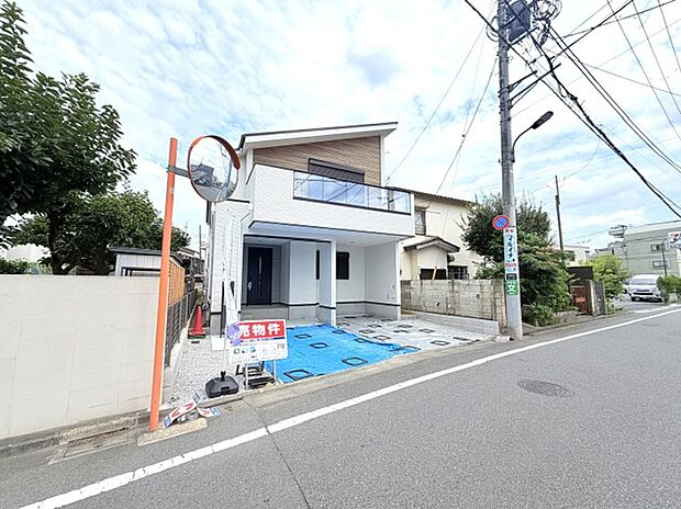 【外観】■外観、間取り、陽当たり、風通り、リビング、キッチン、駐車、スペース、眺望、街並み、周辺環境など、こちらの物件で毎日の暮らしに役立つポイント「知って納得」生活イメージを詳しく説明させて頂きます。