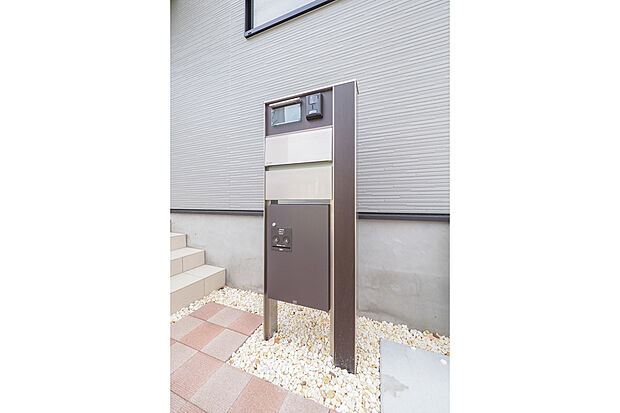 【宅配ボックス】留守の間や対面を気にせずに荷物が受け取れる宅配ボックス設備有