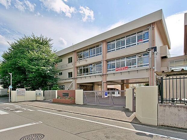 東村山市立第六中学校(約1,407m)