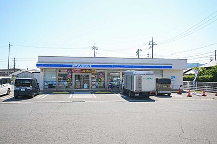 ローソン岡山瀬戸町店 600ｍ(徒歩8分)