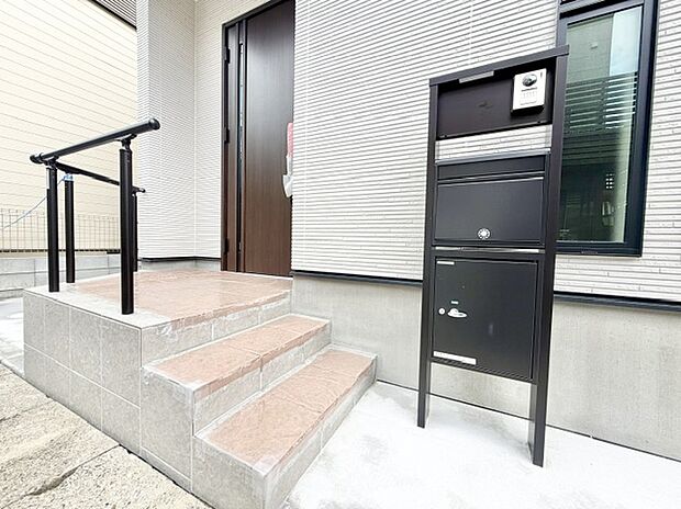 【現地写真】不在時や子供だけのお留守番時に役立つ宅配ボックス