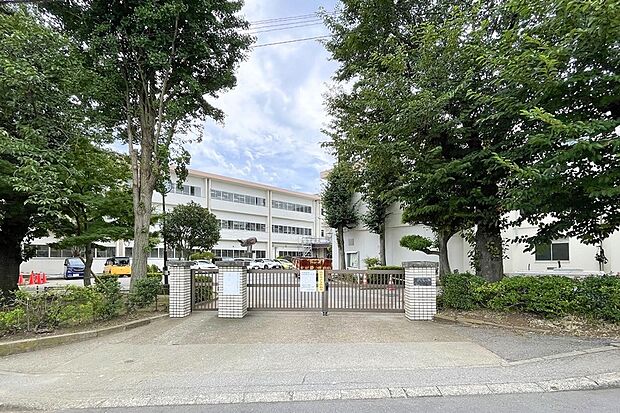 千葉市立稲毛中学校（現地より徒歩6分）
