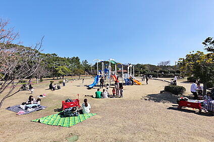 今津運動公園 900ｍ(徒歩12分)