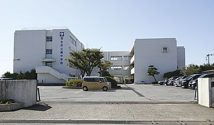 羽生市立南中学校 240ｍ(徒歩約2-3分)